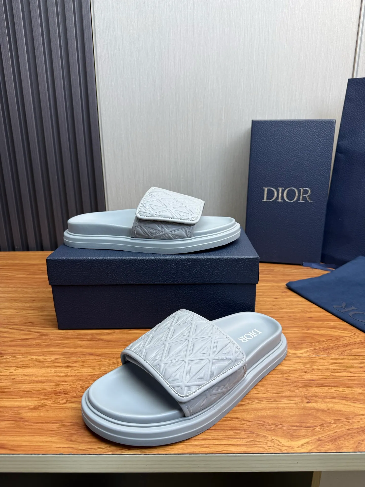 Men's shoes 280💰 Dior. Men's slippers🩴Official website 1:1 production 38-45 yards 45 46 🉑️Customized original material shipped✅